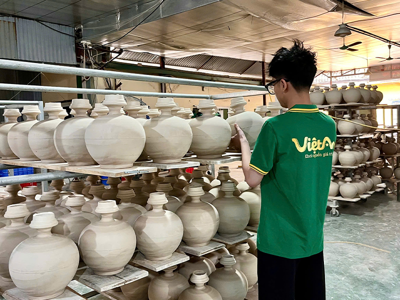 Xưởng sản xuất bình hút lộc Bát Tràng