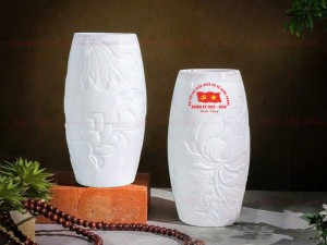 Lọ hoa Bát Tràng in logo đại hội đảng