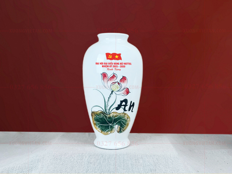 Lọ hoa Bát Tràng in logo đại hội đảng