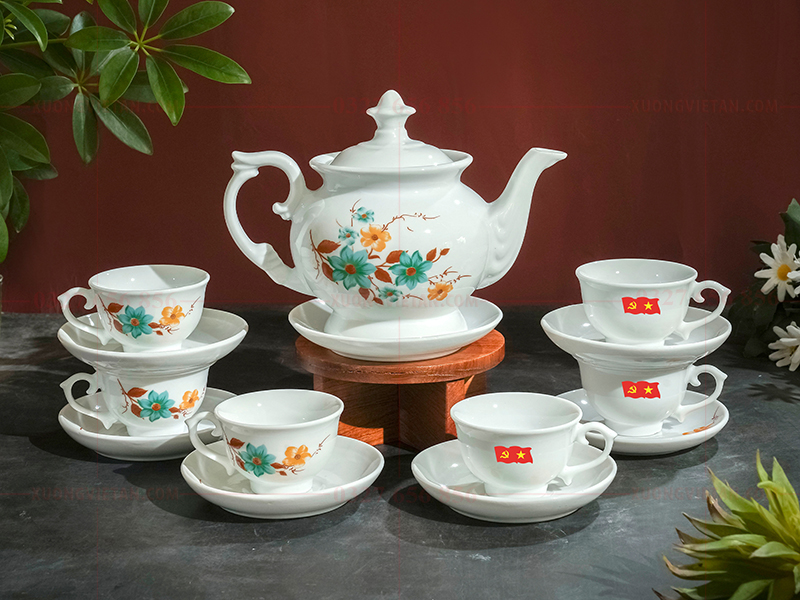 Bộ ấm chén Bát Tràng in logo đại hội đảng