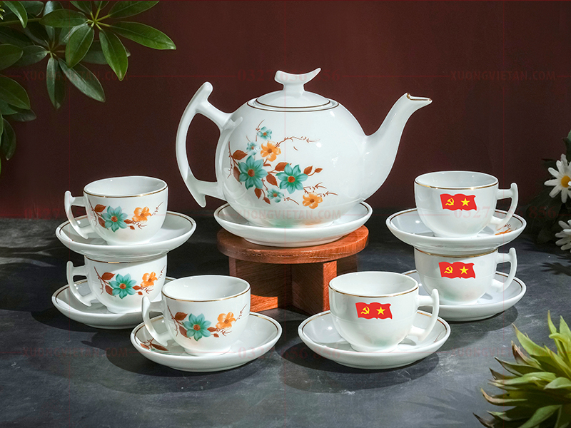 Bộ ấm chén Bát Tràng in logo đại hội đảng
