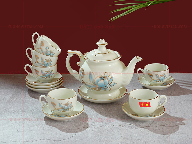 Bộ ấm chén Bát Tràng in logo đại hội đảng
