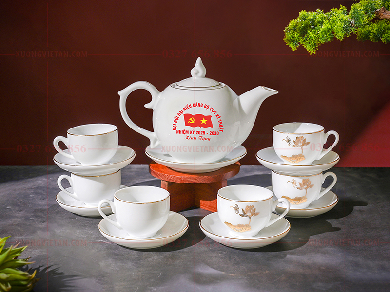 Bộ ấm chén Bát Tràng in logo đại hội đảng