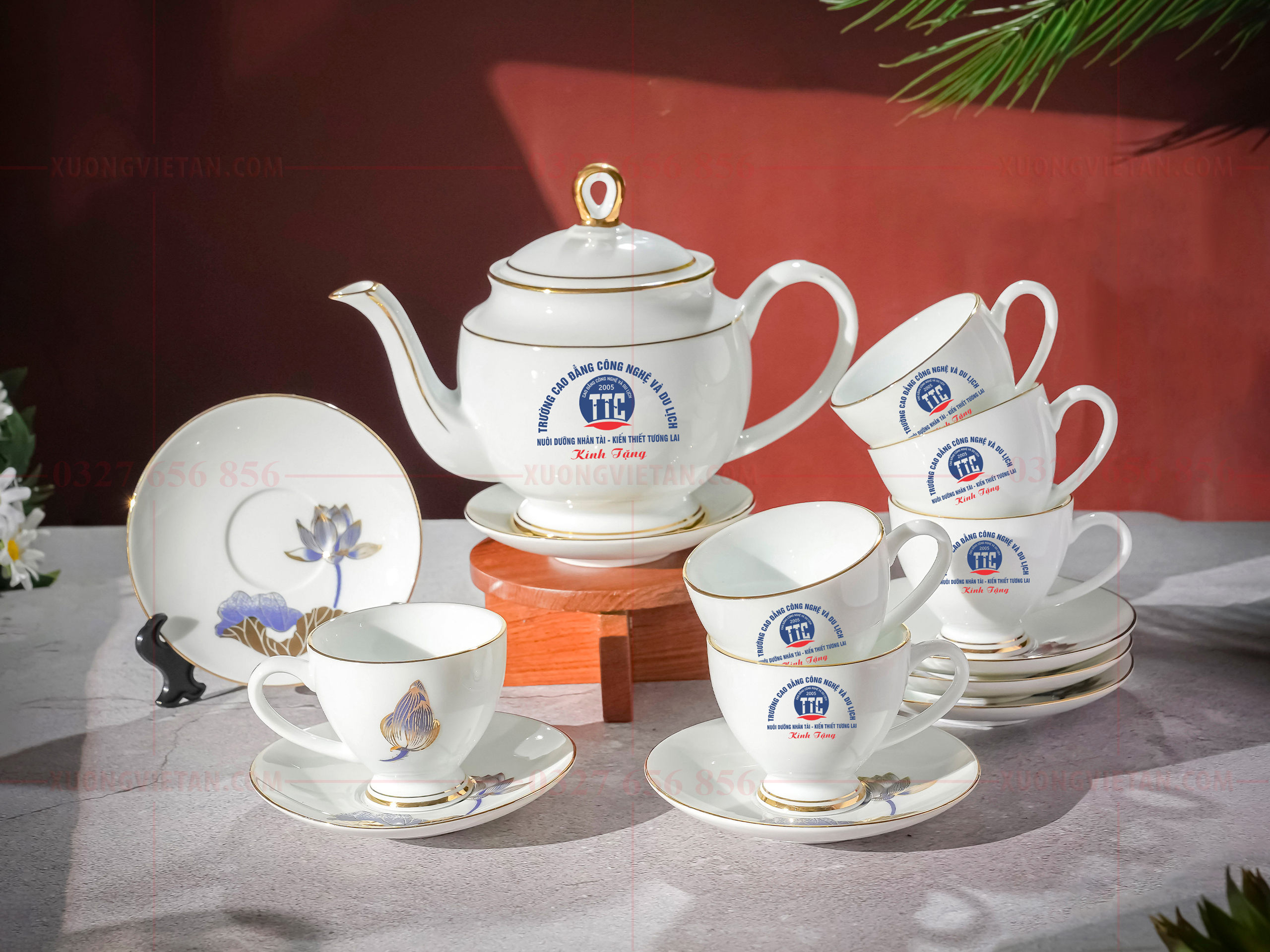 Bộ ấm chén in logo làm quà tặng doanh nghiệp