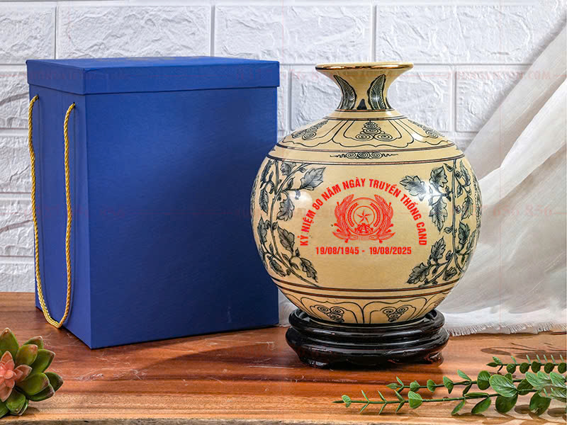 Bình hút lộc in logo kỷ niệm 80 năm ngày truyền thống CAND