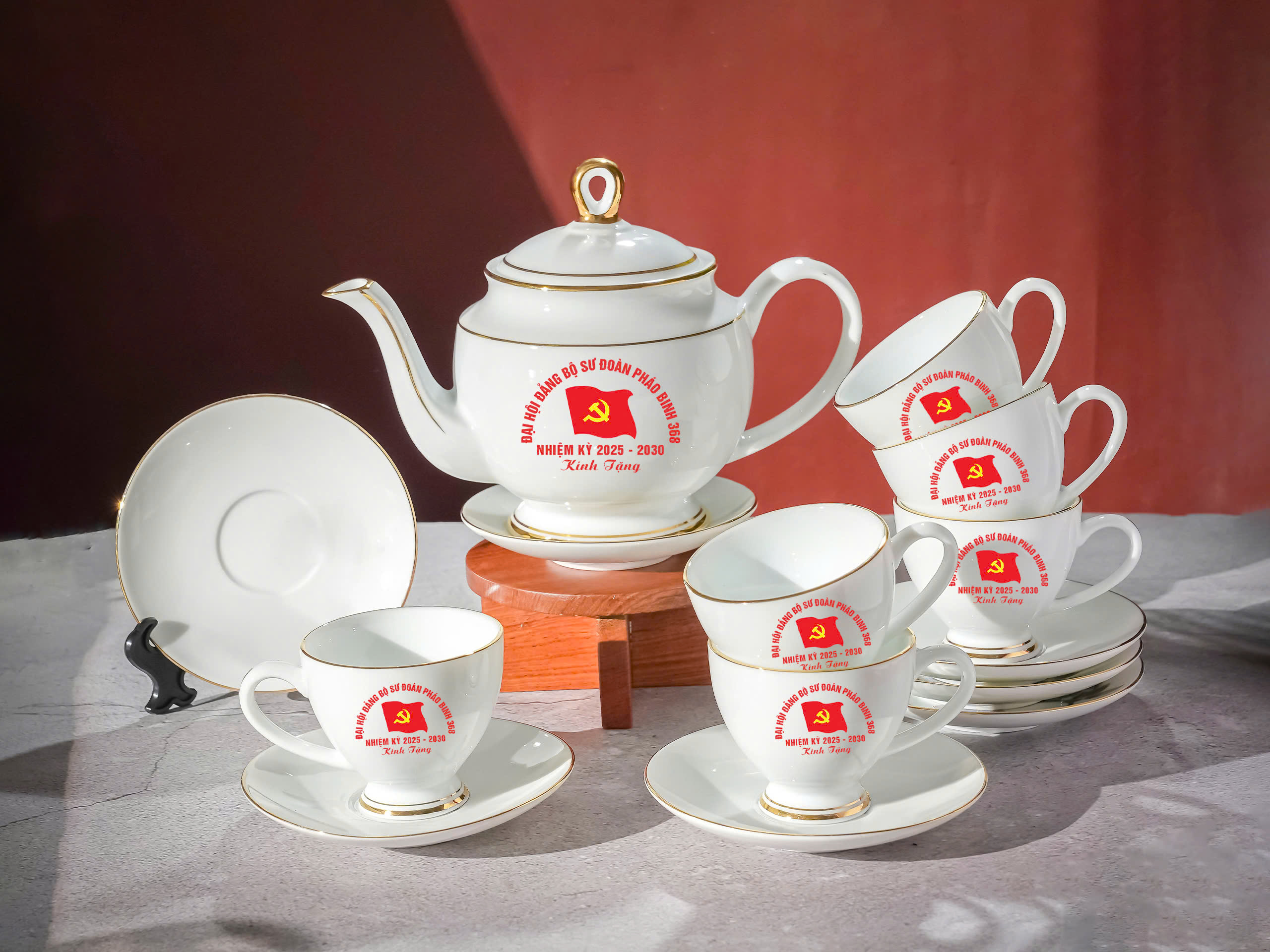 Bộ ấm chén dáng trống in logo