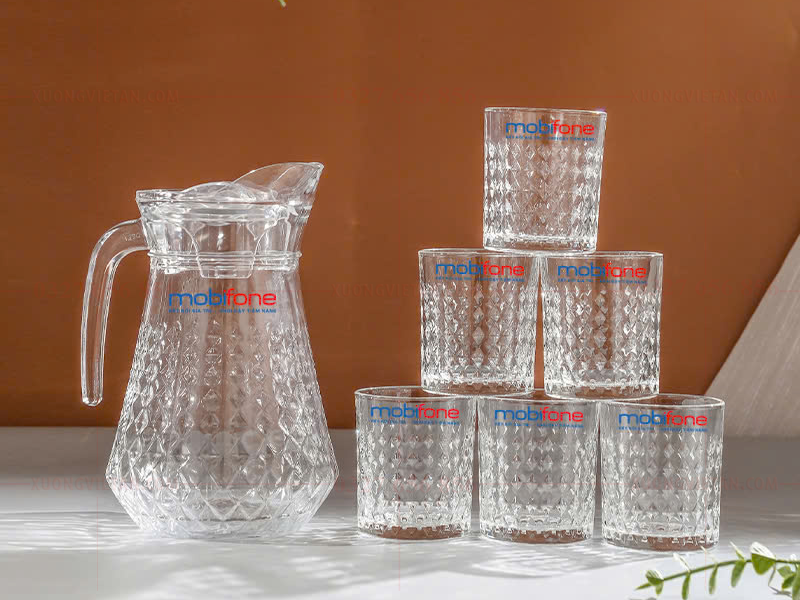 Top 5 gợi ý bộ bình cốc thủy tinh in logo làm quà tặng được ưa chuộng nhất hiện nay