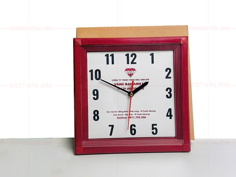 Đồng hồ treo tường làm quà tặng