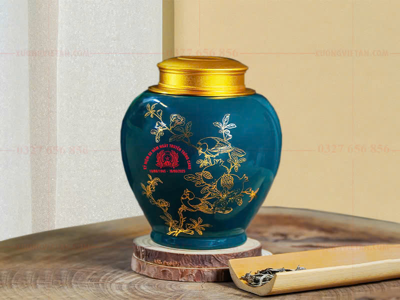 Hũ trà in logo kỷ niệm 80 năm ngày truyền thống CAND