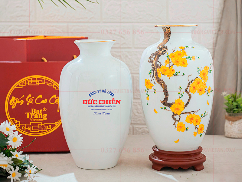 Các mẫu lọ hoa in logo làm quà tặng hot nhất hiện nay 