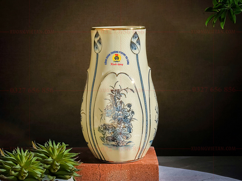 Lọ hoa in logo công đoàn
