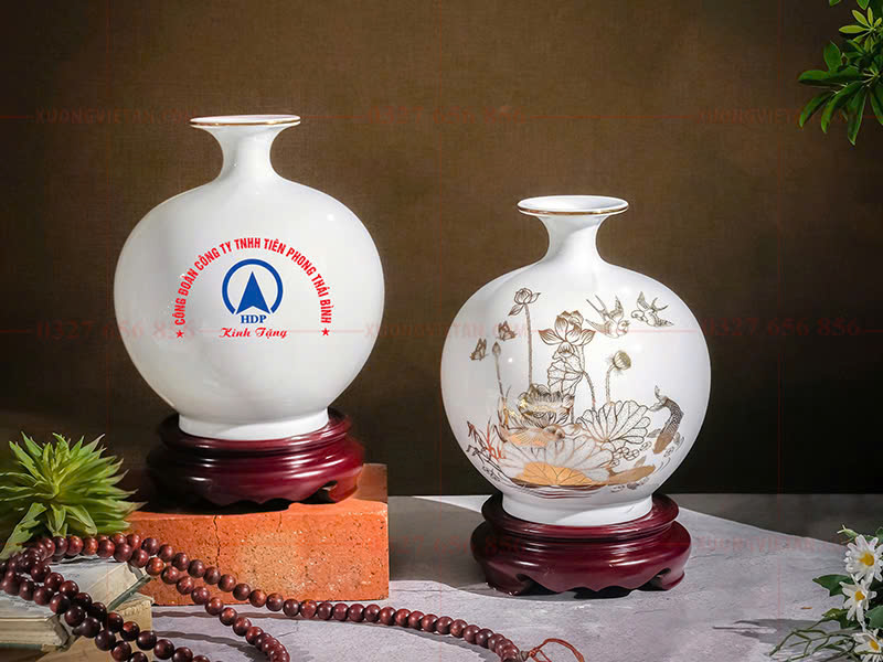 Bình hút tài lộc vẽ tay in logo